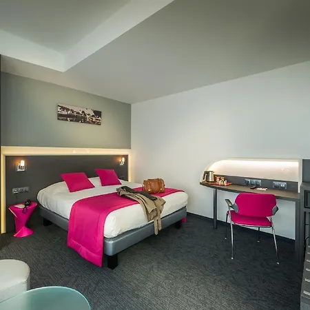 Hotel Athena